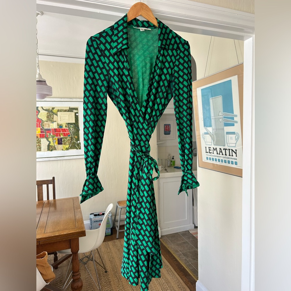Diane Von Furstenberg Vintage Jeanne Silk Wrap Dress, Size 8